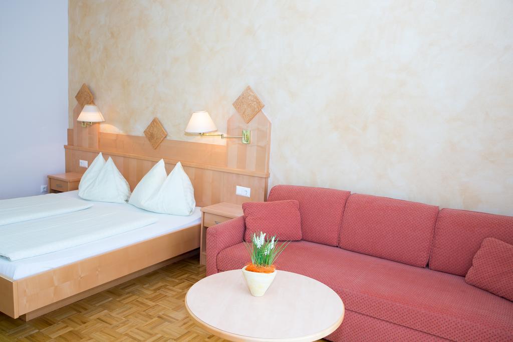 Hotel Restaurant Thadeushof Techelsberg المظهر الخارجي الصورة