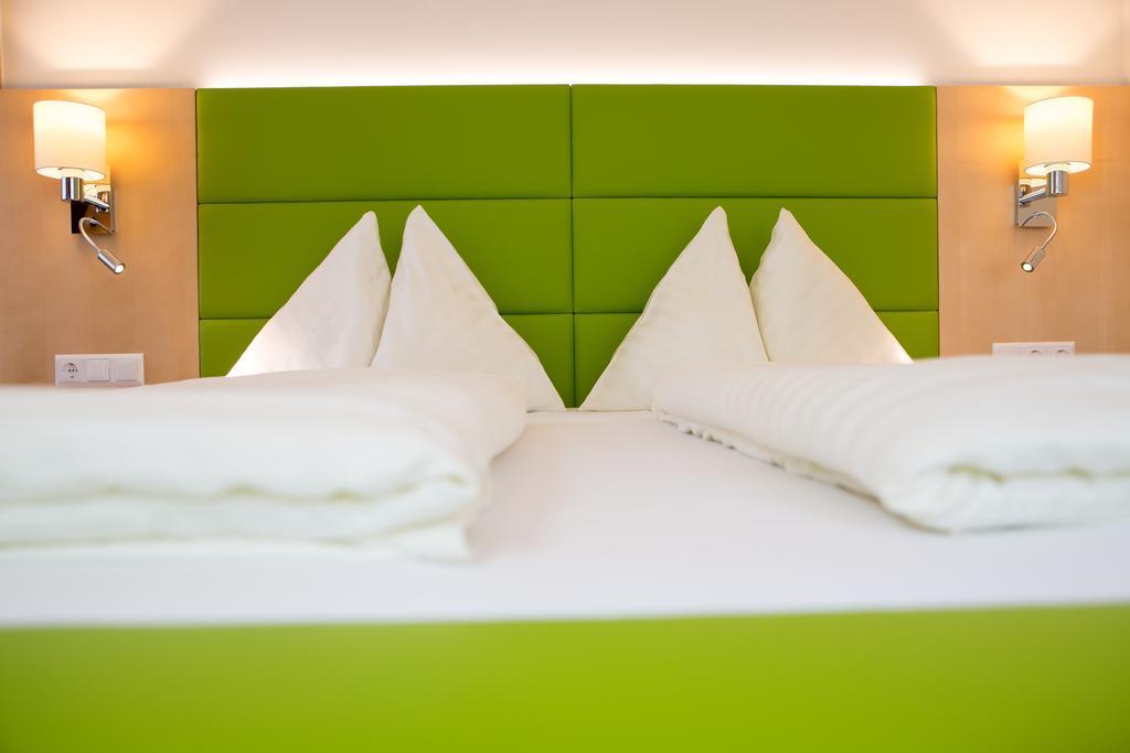 Hotel Restaurant Thadeushof Techelsberg المظهر الخارجي الصورة
